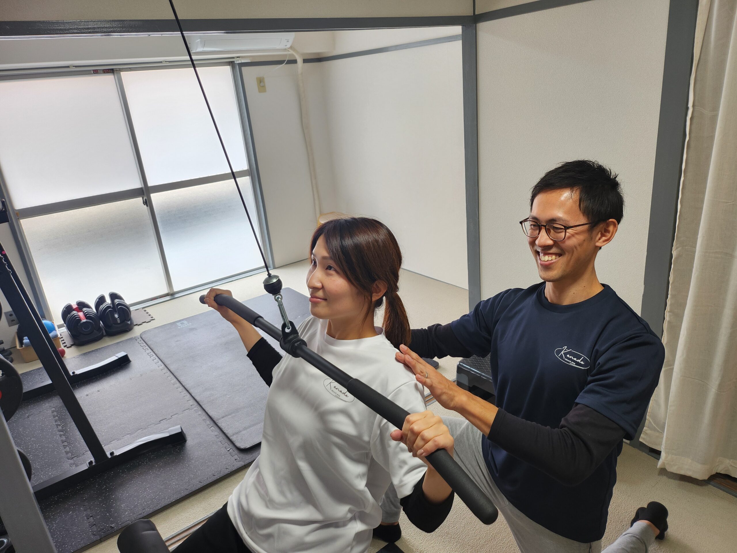 トレーニングを指導する様子